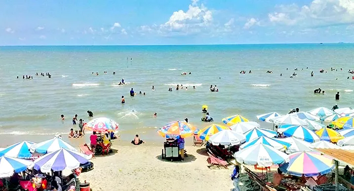 Ngành du lịch cũng là thế mạnh phát triển kinh tế của xã Long Hải.