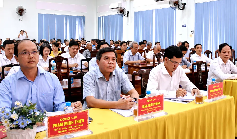 Các đại biểu tham dự hội nghị