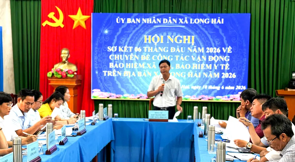 Ông Ngô Thanh Phúc, Chủ tịch UBND xã Long Hải đã chủ trì hội nghị
