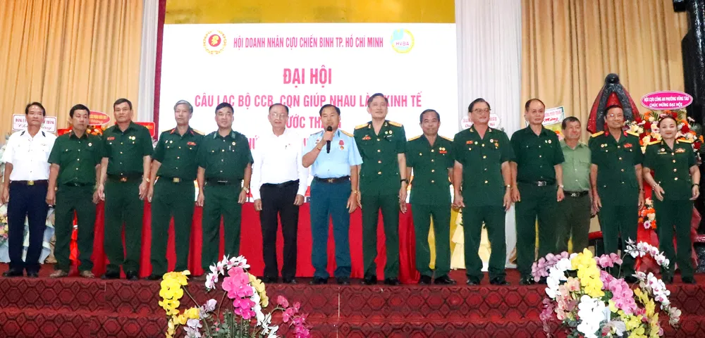 Ban chủ nhiệmm CLB nhiệm kỳ 2026-2031 ra mắt đại hội. Ảnh: THÀNH HUY