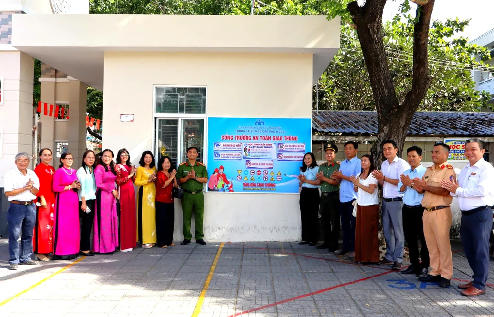 Xã Long Điền ra mắt mô hình “Cổng trường an toàn giao thông”