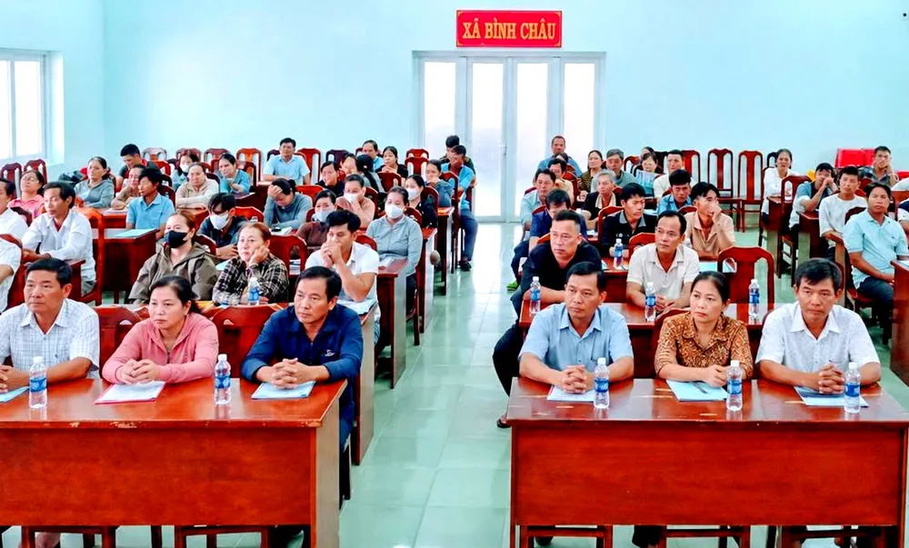 Ngư dân xã Bình Châu tham gia buổi tập huấn.