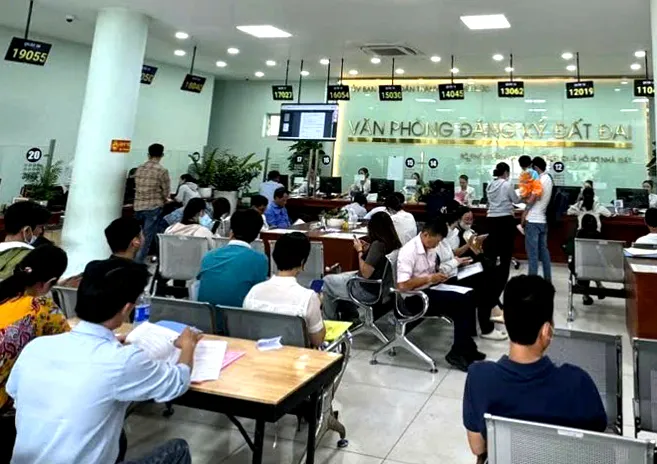 TPHCM: Sau hai tháng triển khai có hơn 400 hồ sơ nhà đất đăng ký giao dịch đảm bảo trực tuyến