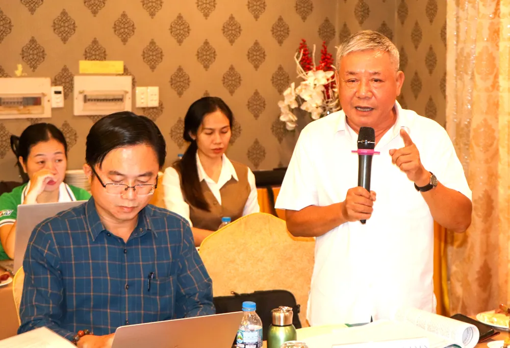 Tiến sĩ Nguyễn Trọng Uyên (Trường ĐH Tài chính - Marketing) phát biểu tại hội thảo. Ảnh: THÀNH HUY