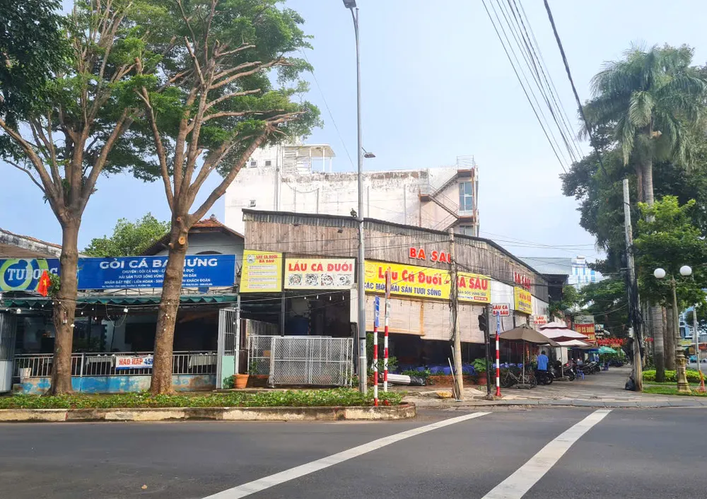 Mặt bằng nhà số 6 Trần Hưng Đạo, phường Vũng Tàu hiện đang được cho thuê bán lẩu cá đuối 