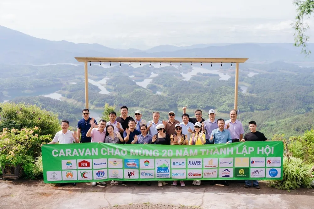 Các doanh nhân tham quan thực tế trải nghiệm