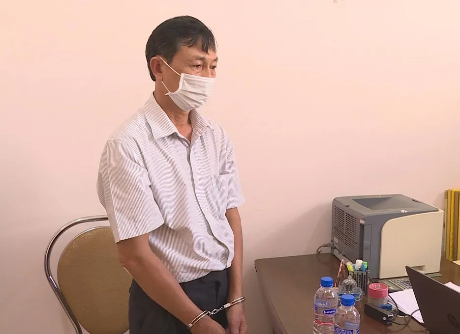 Bắt nguyên giám đốc và kế toán trưởng làm thất thoát của Nhà nước hơn 1 tỷ đồng ảnh 2