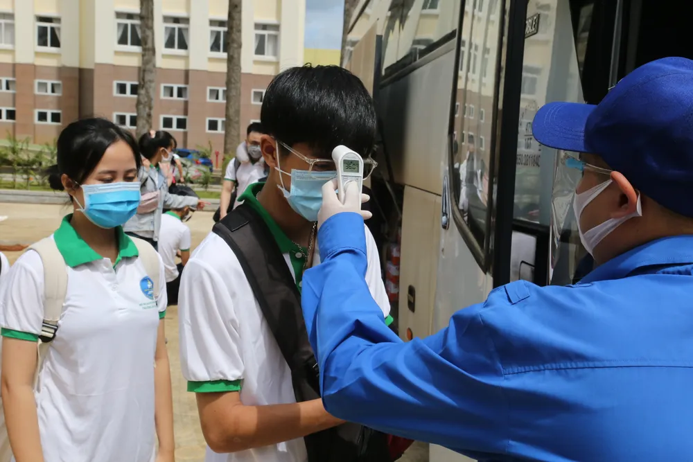 41 sinh viên Trường Đại học Tây Nguyên lên đường hỗ trợ Bình Dương chống dịch ảnh 3