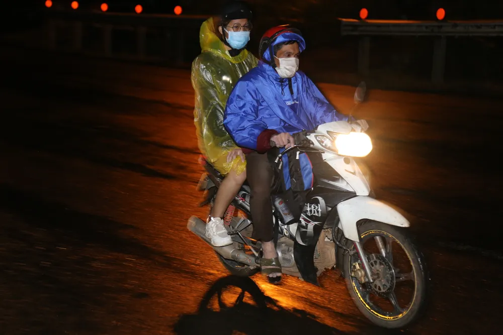 Đồng Nai hộ tống hơn 900 công nhân đi xe máy về Đắk Lắk ảnh 2