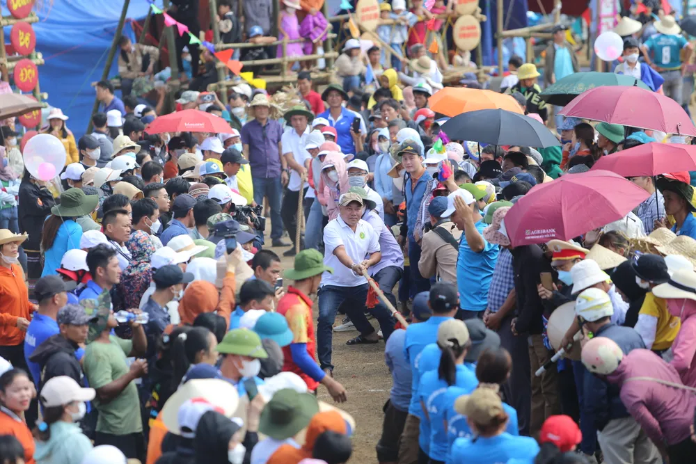 Nhiều cuộc thi khác lôi cuốn người xem tại Hội voi Buôn Đôn