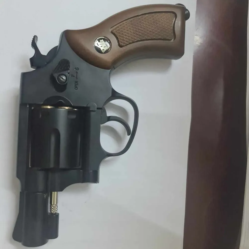 Khẩu súng Rulo ổ quay mà đối tượng Nam chế tạo