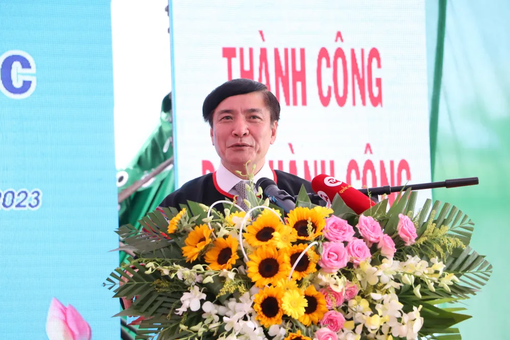 Tổng thư ký Quốc hội Bùi Văn Cường đề nghị người dân phải nâng cao cảnh giác, đấu tranh làm thất bại mọi âm mưu của thế lực thù địch