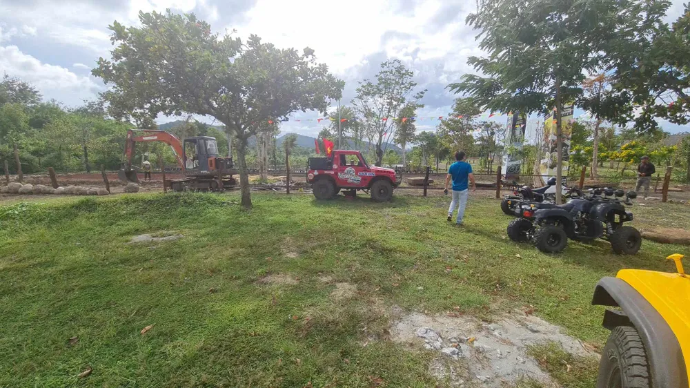 Dịch vụ đua xe địa hình ở Đoàn Thành House vẫn đang kinh doanh