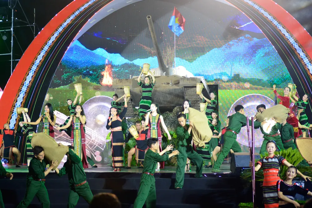 Nhiều tiết mục văn nghệ đặc sắc