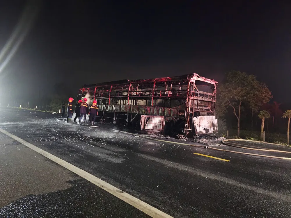 1.3 chay xe khách.jpg