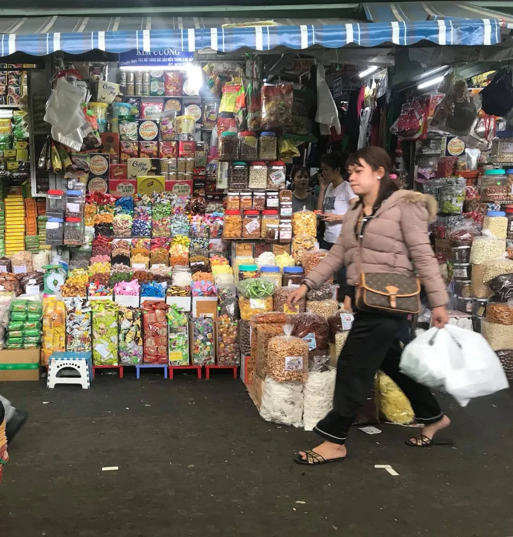 Hàng không rõ nguồn gốc bủa vây người tiêu dùng  ảnh 2