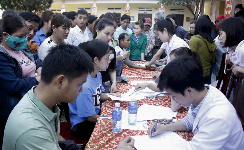 Thu hơn 300 đơn vị máu từ “Lễ hội xuân hồng” ảnh 1