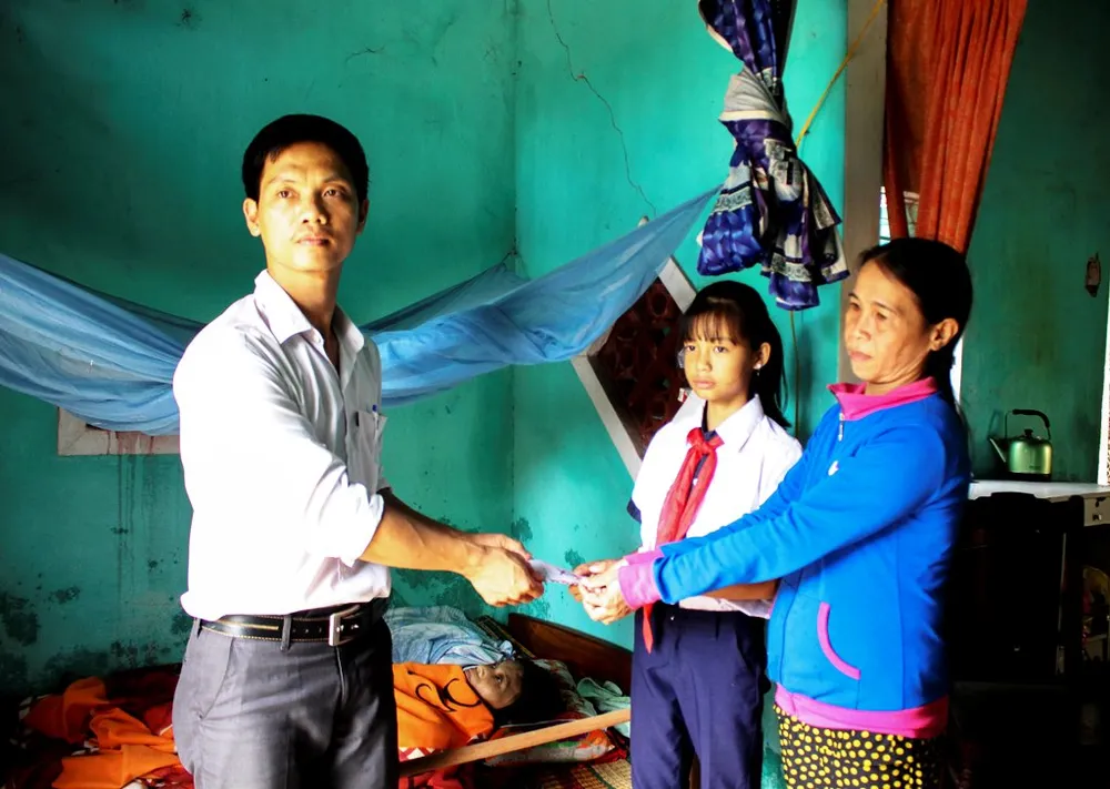 Báo SGGP trao tiền hỗ trợ cho 2 hoàn cảnh khó khăn ảnh 2