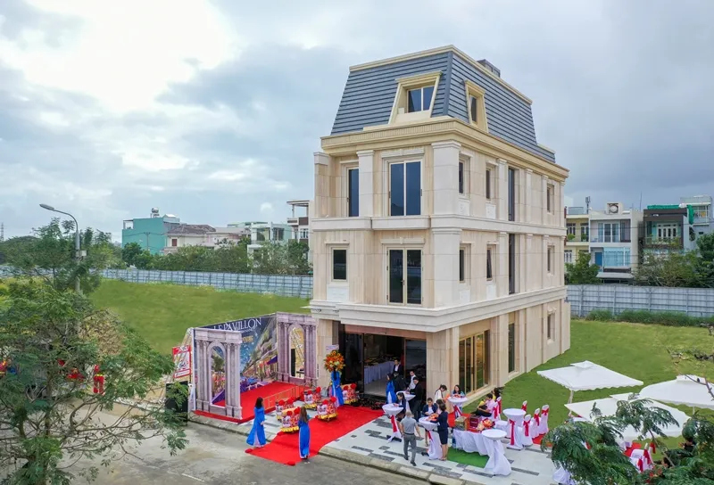 Hơn 2.000 khách hàng trải nghiệm siêu shop 6 sao của Đất Xanh Miền Trung ảnh 2