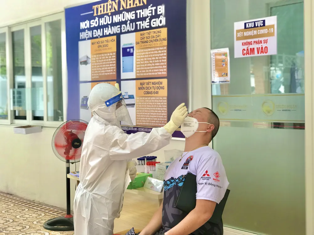 Phòng xét nghiệm Thiện Nhân phục vụ người dân xuyên tết ảnh 2
