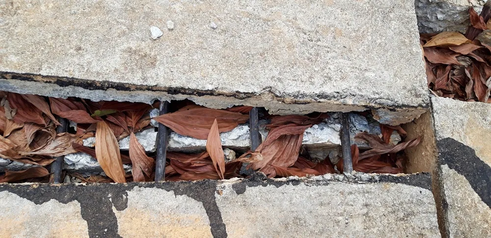 Nhiều tuyến đường tại Khu kinh tế cửa khẩu quốc tế Bờ Y tan nát ảnh 10