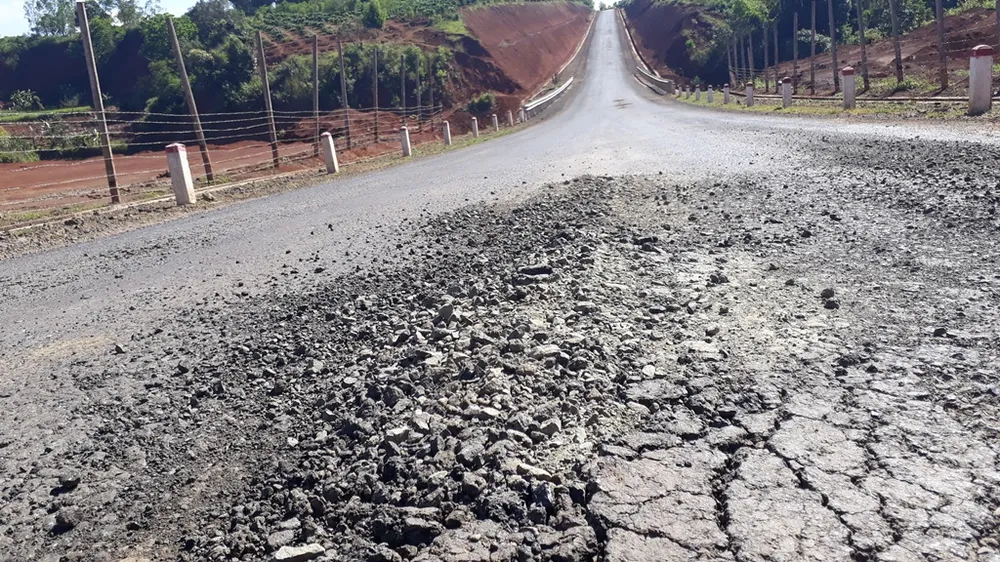 Đường gần trăm tỷ “nát bét“: Đề nghị chủ đầu tư nghiêm túc tìm nguyên nhân khiến đường bị hỏng ảnh 2