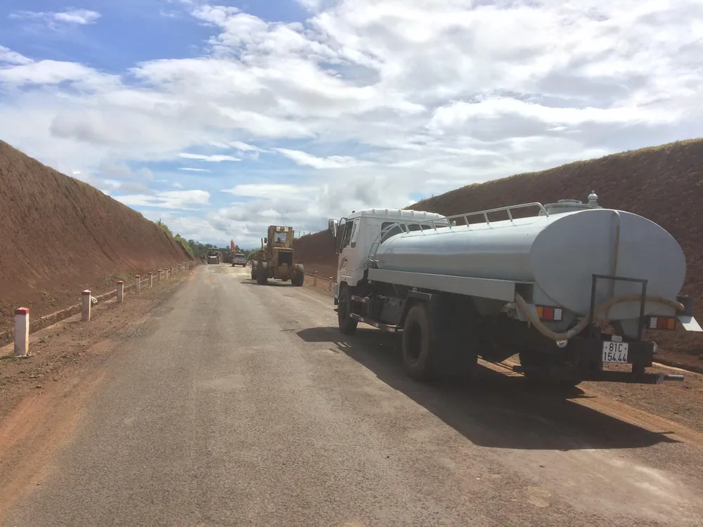 Sửa chữa con đường gần trăm tỷ nát bét “gây dư luận không tốt” ảnh 7