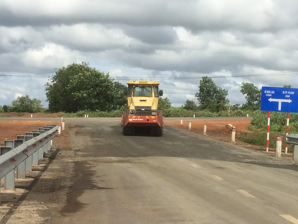 Sửa chữa con đường gần trăm tỷ nát bét “gây dư luận không tốt” ảnh 12