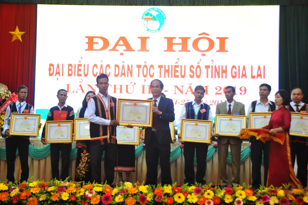 Phó Thủ tướng Thường trực Trương Hòa Bình: Cần bảo tồn, phát huy văn hóa đặc sắc của mỗi dân tộc ảnh 3