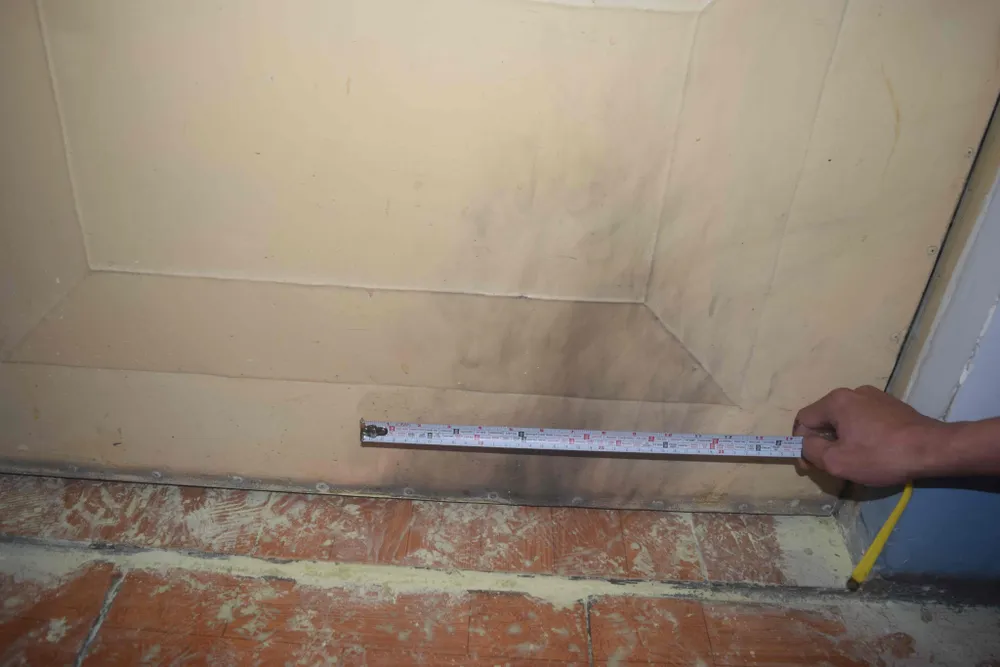 Công an giải cứu 2 cháu nhỏ bị cha đổ xăng đòi đốt  ảnh 2