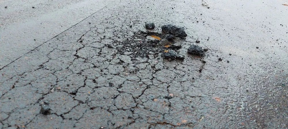 Gia Lai: Đường chưa nghiệm thu đã vá chằng chịt ảnh 3