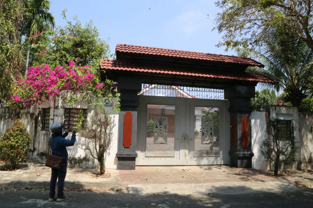 Vụ “Vợ nguyên Bí thư Thành ủy Kon Tum có mảnh đất 4 mặt tiền”: Chủ đất sướng, hàng xóm khổ ảnh 2