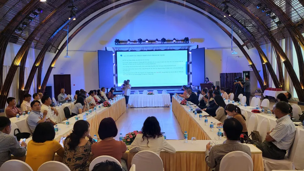 Bàn về giải pháp phát triển sản phẩm du lịch liên kết giữa TPHCM và các tỉnh Tây Nguyên ảnh 1