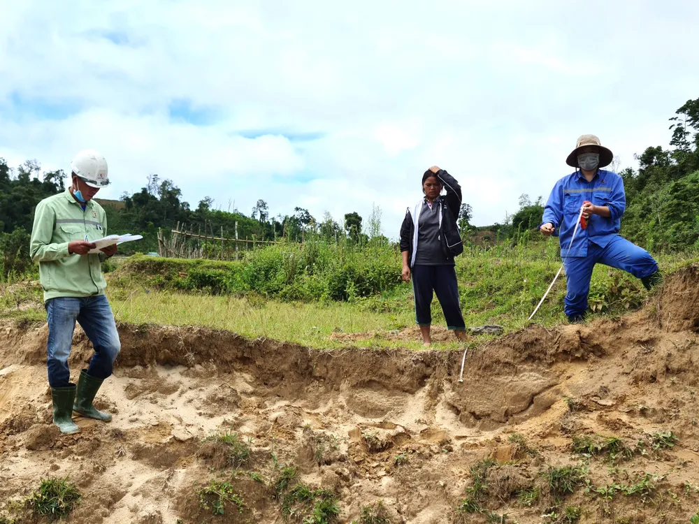 Vụ thuỷ điện chây ỳ làm khổ dân: Đền bù gần 850 triệu đồng cho 58 hộ dân  ảnh 2