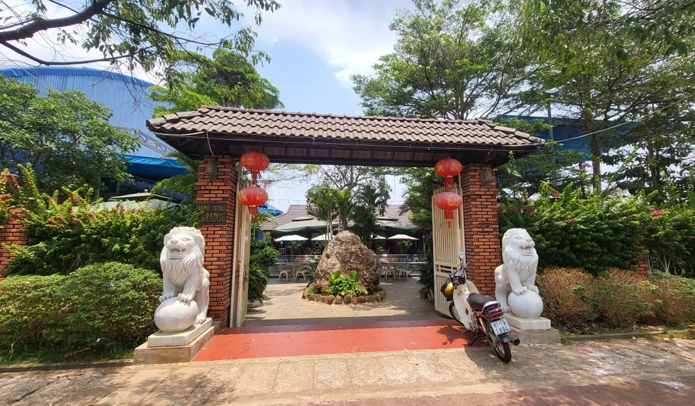 Xây dựng quán cà phê trên đất công viên Phạm Văn Đồng