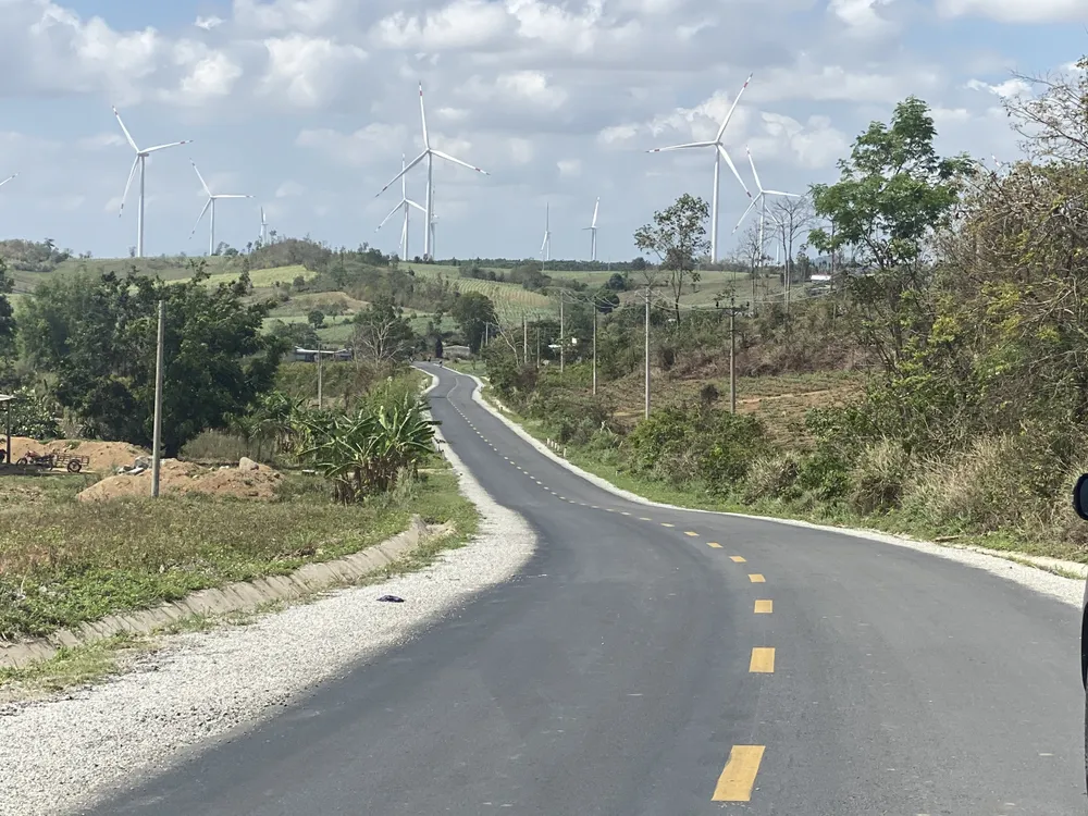 Đường Trường Sơn Đông bị hư hỏng đã được khắc phục Đường Trường Sơn Đông bị hư hỏng đã được khắc phục