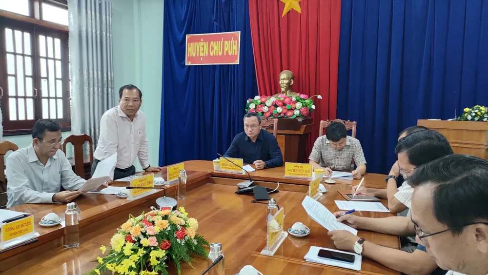 Sở GT-VT Gia Lai báo cáo với đoàn công tác