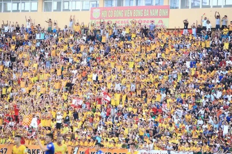 Nam Định đánh mất chiến thắng sau sự cố mất điện ảnh 2