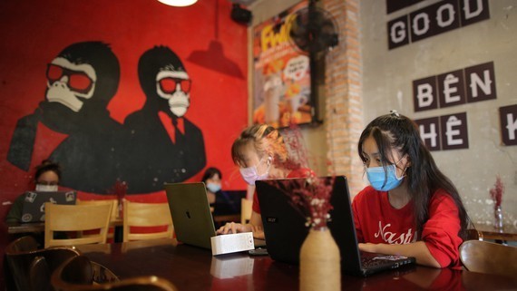 Covid-19 pushes service providers to adapt, go digital ảnh 1