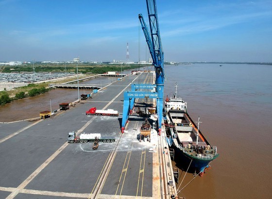 Ministry to favor other means of transport over road to reduce logistic costs ảnh 2