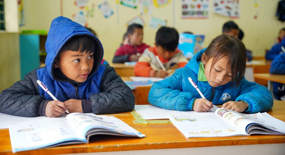 “Rhododendron school” a tourism hit in Lao Cai ảnh 11