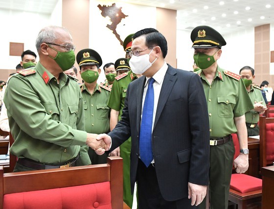 Police efforts in fighting Covid-19 highlighted in HCMC ảnh 2