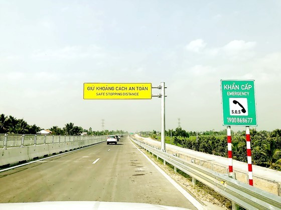 Traffic infrastructures in Mekong Delta still lacking ảnh 1
