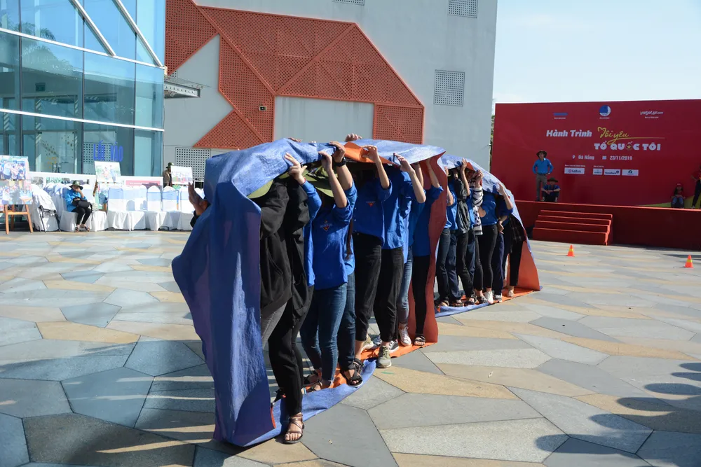 1.000 thanh niên Đà Nẵng hưởng ứng hành trình “Tôi yêu tổ quốc tôi“ ảnh 2