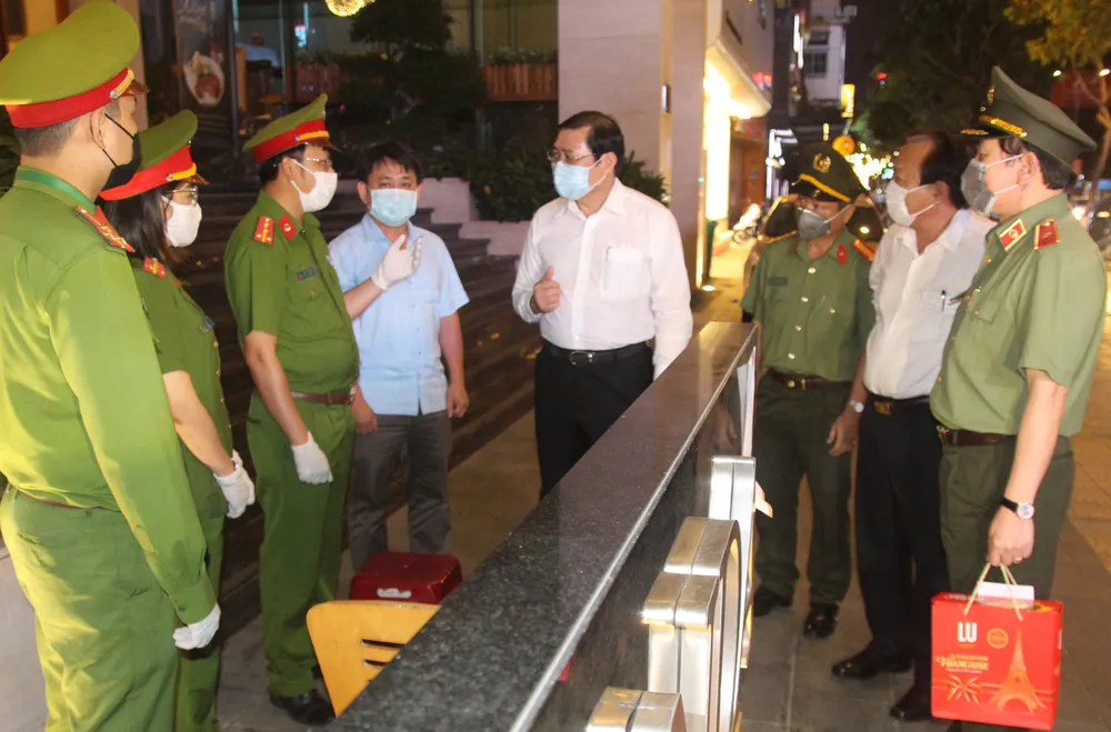 Hơn 1.200 tình nguyện viên Đà Nẵng tham gia phòng, chống dịch Covid-19 ảnh 6