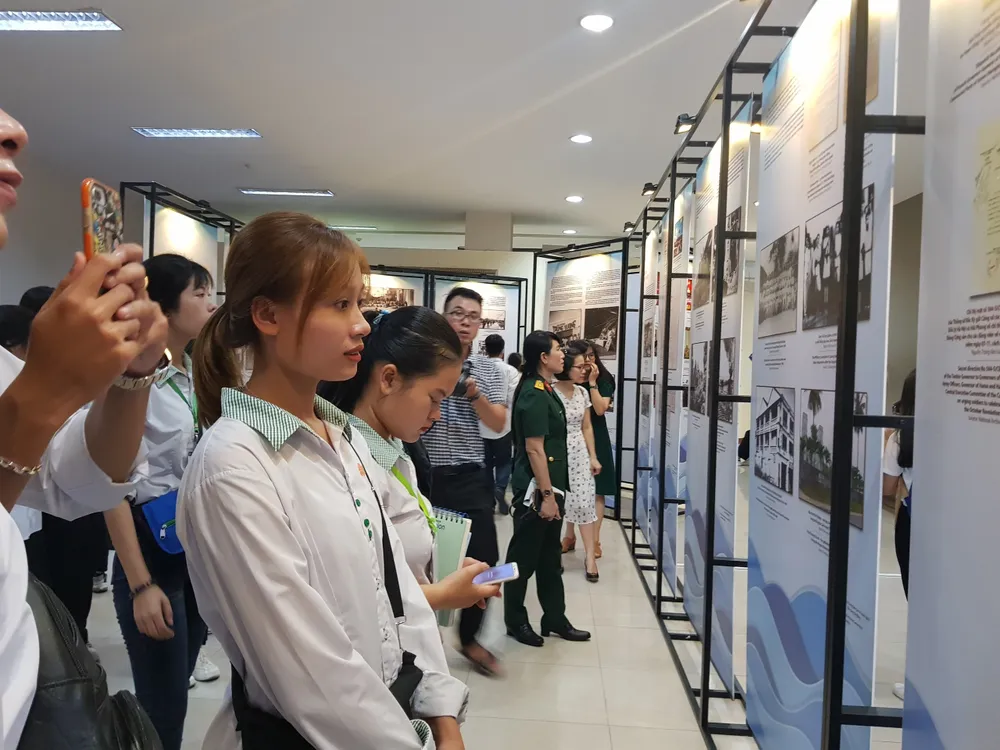 Hơn 200 tài liệu tại triển lãm “Đô thị biển Đà Nẵng qua tài liệu lưu trữ” ảnh 4