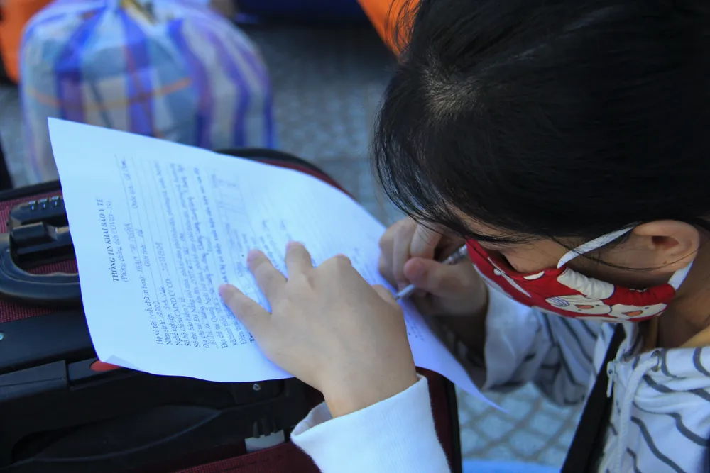 Hơn 700 người Quảng Ngãi kẹt ở "tâm dịch" Đà Nẵng được về quê ảnh 3