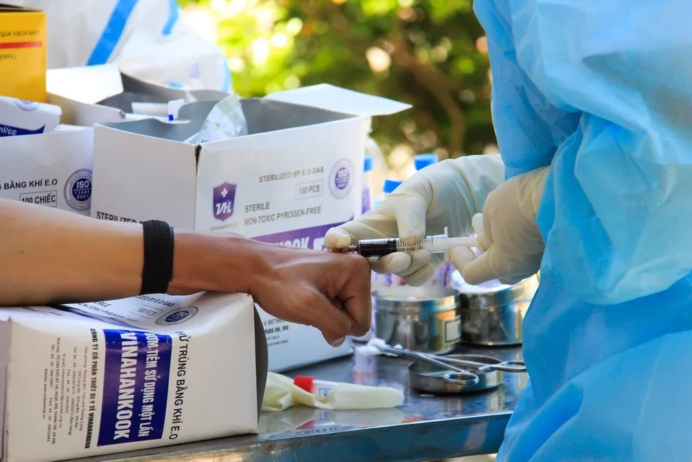 Gần 2.200 người nước ngoài được xét nghiệm Covid-19 tại quận Sơn Trà ảnh 11