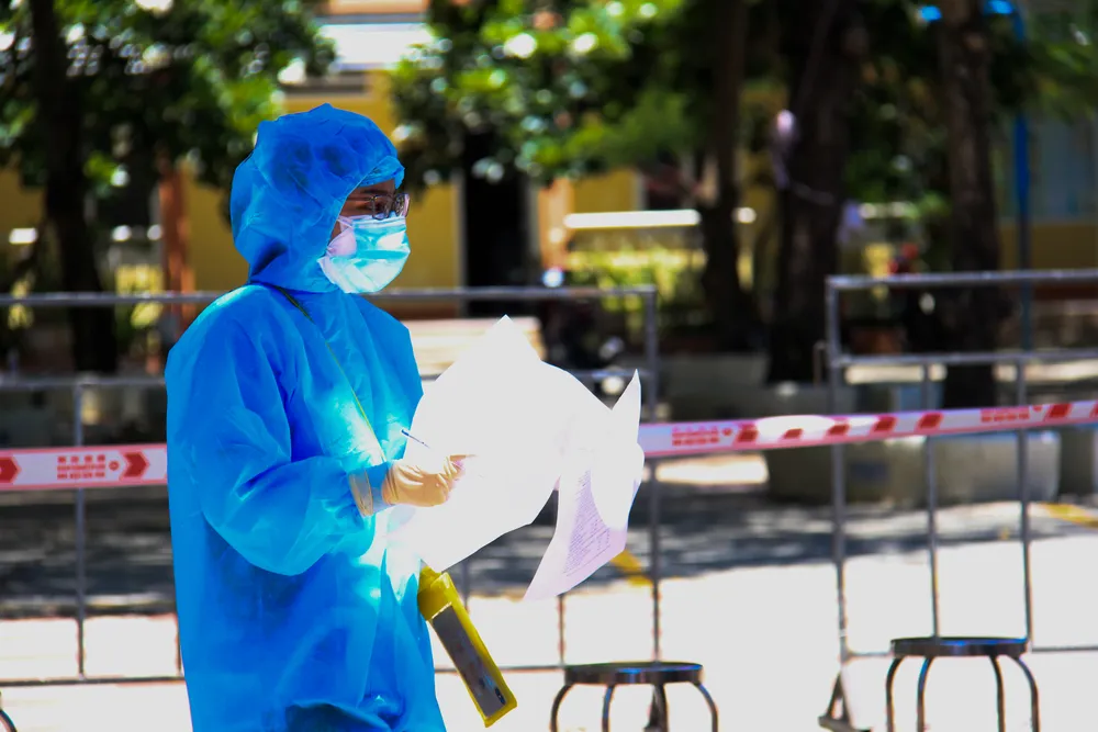 Gần 2.200 người nước ngoài được xét nghiệm Covid-19 tại quận Sơn Trà ảnh 13