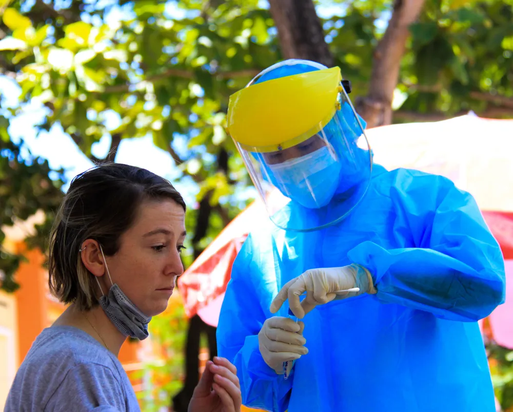 Gần 2.200 người nước ngoài được xét nghiệm Covid-19 tại quận Sơn Trà ảnh 6